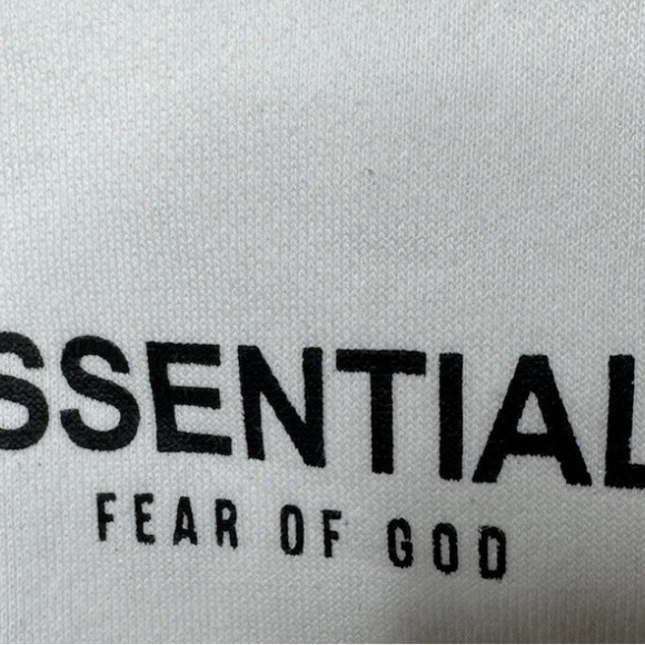 Fear of God Essentials White Athletic Shorts - Picture 4 of 11